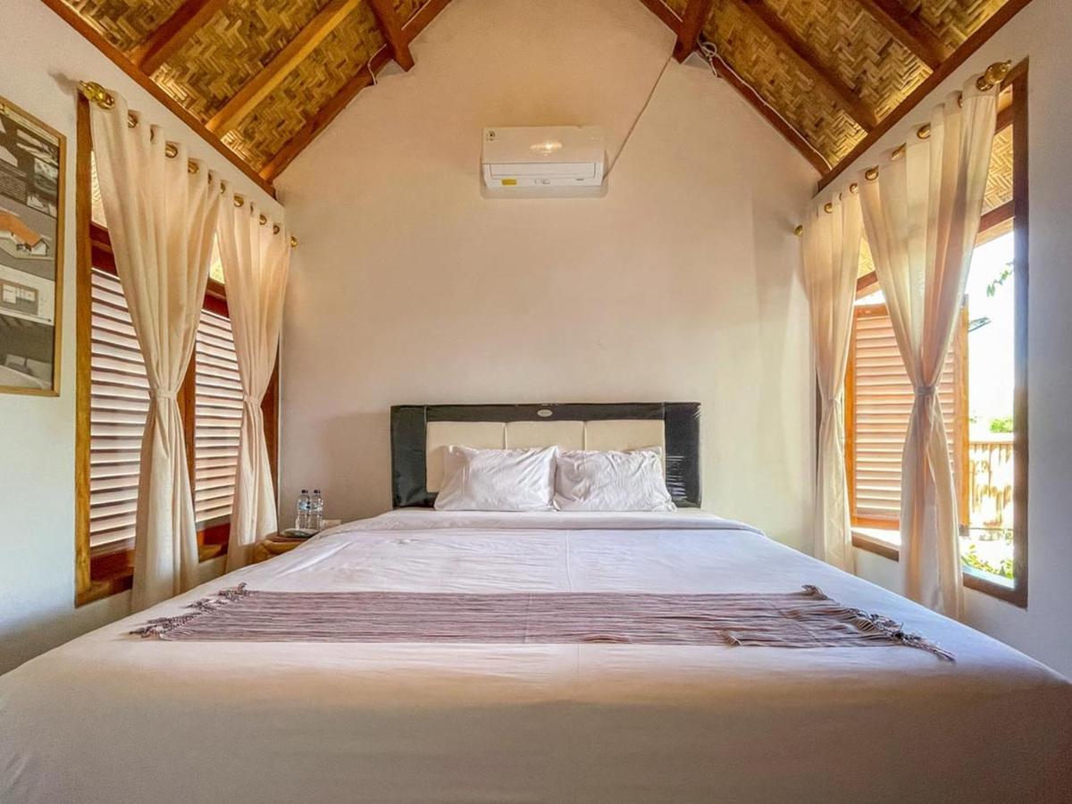 Aira Homestay Near Pantai Kuta Mandalika Mitra Reddoorz Bumbang Exterior foto