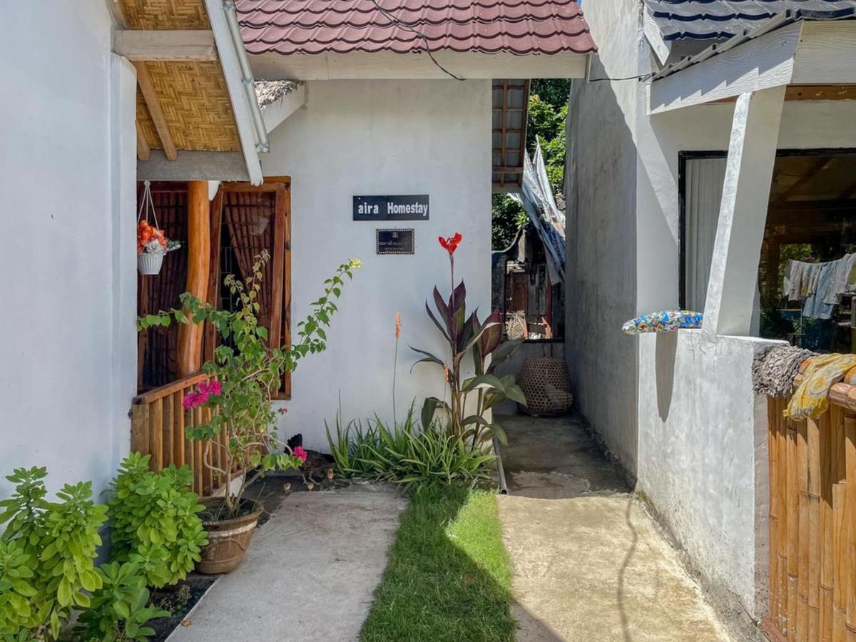 Aira Homestay Near Pantai Kuta Mandalika Mitra Reddoorz Bumbang Exterior foto